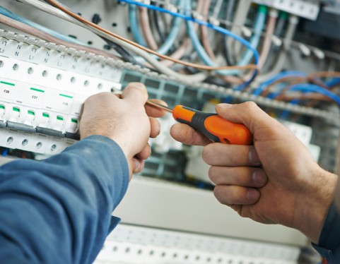 Przemyślana elektryka – Twoja wygoda i bezpieczeństwo